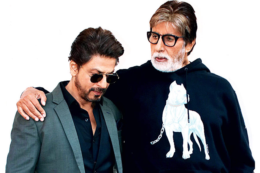 Mumbai HC dismisses plea against SRK, Amitabh