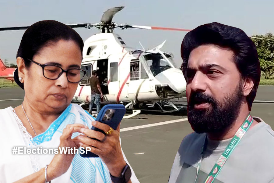 কপ্টার বিভ্রাটে তারকা প্রচারক, খবর পেয়ে তড়িঘড়ি দেবকে ফোন উদ্বিগ্ন মমতার