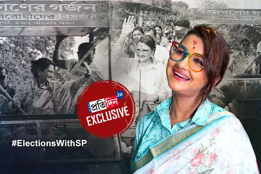 ‘যা দেখেছি তাই বলেছি,’ ধোঁয়া বিতর্কে অকপট তৃণমূল প্রার্থী রচনা বন্দ্যোপাধ্যায়