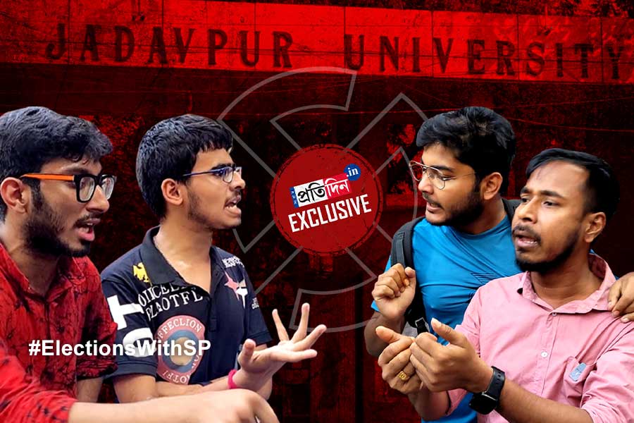 উন্নয়ন না দুর্নীতি? কোন ইস্যুতে লোকসভা ভোট, বিতর্কে ‘রণক্ষেত্র’ যাদবপুর
