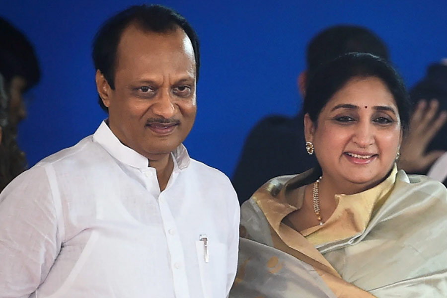 রাজ্যসভায় মনোনয়ন পেশ অজিত পওয়ারের স্ত্রীর, জিতলেই মোদির ক্যাবিনেটে!