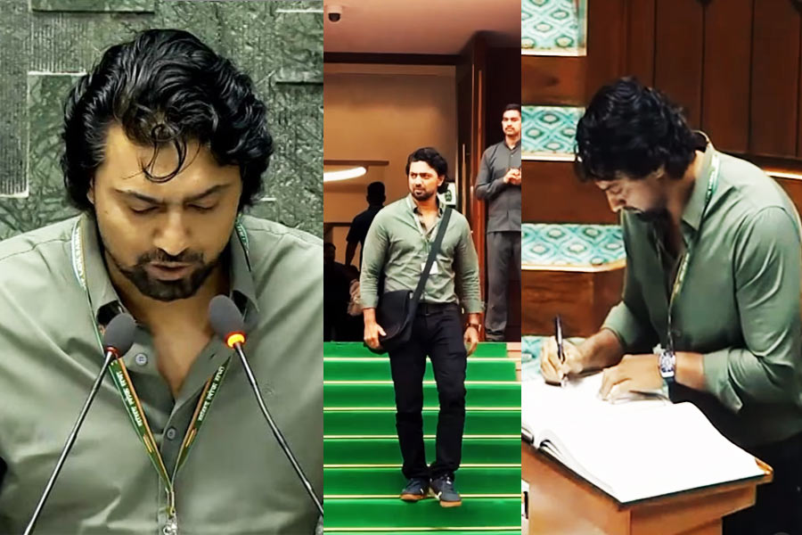 ‘ঘাটালবাসীকে ধন্যবাদ’, শপথগ্রহণেও ‘সুপারহিট’ সুপারস্টার দেব