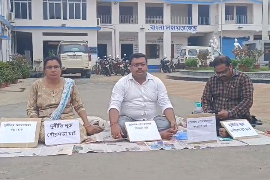 দুর্নীতির অভিযোগে পুরপ্রধানের বিরুদ্ধে অনাস্থা দলেরই কাউন্সিলরদের! গয়েশপুরে কোন্দল শাসকদলে