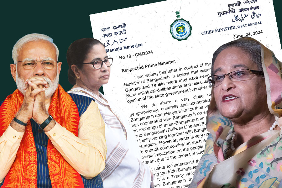 ঢাকা-দিল্লি নদী আলোচনায় ব্রাত্য বাংলা, মোদিকে কড়া চিঠি মমতার