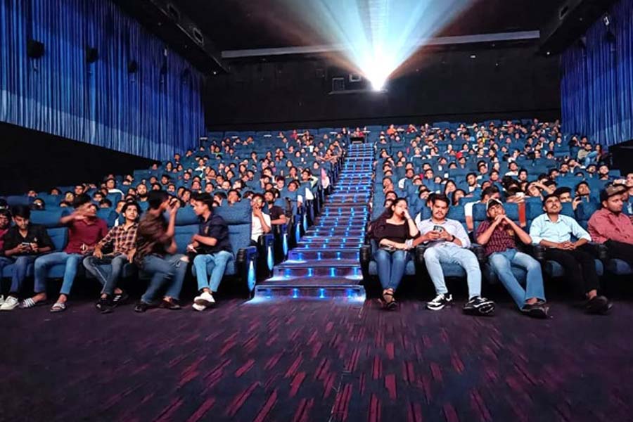 ‘ইউফো’র পর এসভিএফের ‘কিউব’, ইম্পার উদ্যোগে আরও কমল সিনেমা হলে বাংলা ছবি দেখানোর খরচ