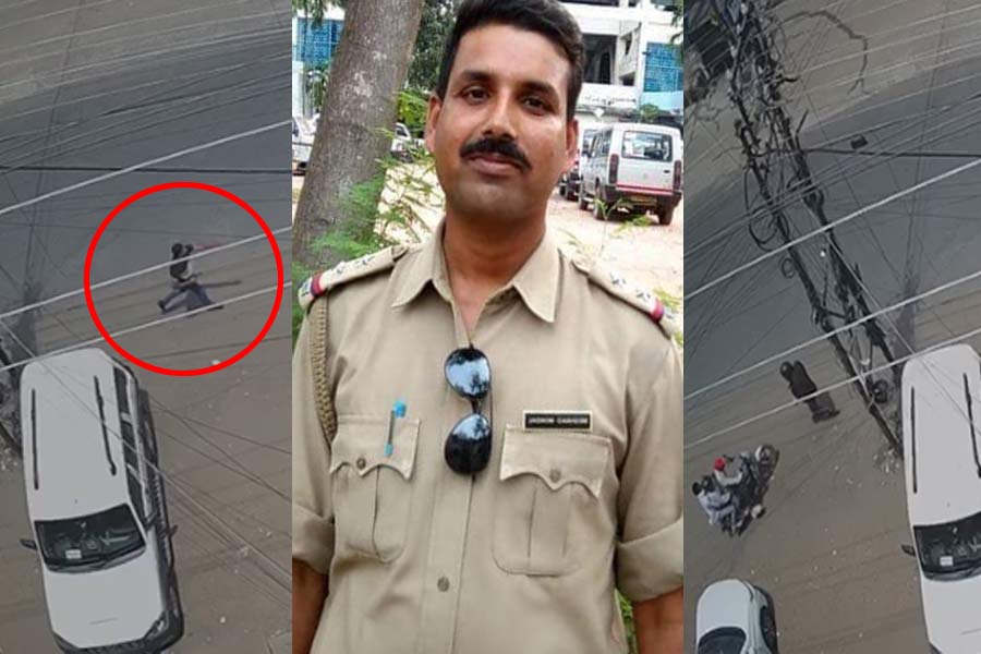 কার্বাইন বনাম সার্ভিস রিভলবার! রানিগঞ্জে ৭ ডাকাতের সঙ্গে খণ্ডযুদ্ধ ‘দাবাং’ আইসির