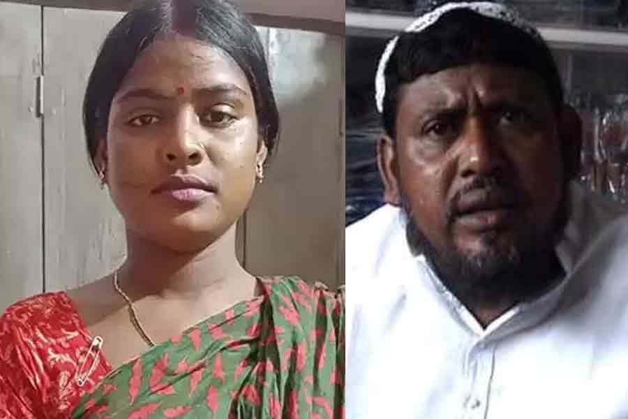 মনোনয়নে ভুল তথ্য হাজি নুরুলের! বসিরহাটের নির্বাচন বাতিলের দাবিতে হাই কোর্টে রেখা