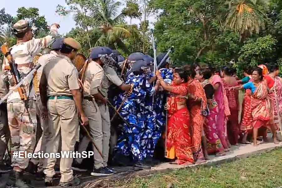 মহিলাদের উপর পুলিশি অত্যাচার! ফের সন্দেশখালিতে আসতে চায় মহিলা কমিশন