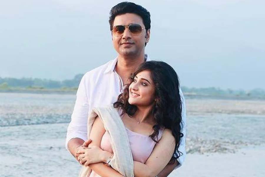 রাজনীতি পা দিচ্ছেন সৌমিতৃষা? মনের কথা খোলসা করলেন দেবের ‘প্রধান’ নায়িকা