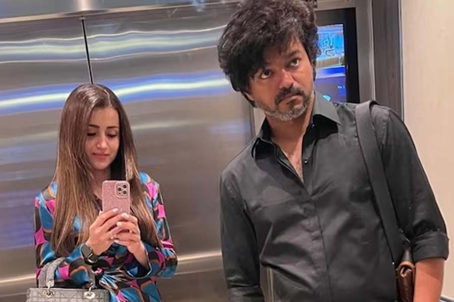 লিভ ইন করছেন বিজয়-তৃষা! ছবি ফাঁস হতেই তুঙ্গে জল্পনা