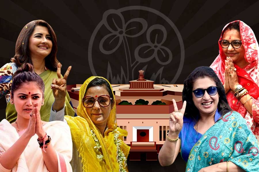 দিল্লি কাঁপাবে অর্ধেক আকাশ! সংসদেও কেন ‘রেকর্ড’ গড়ছে তৃণমূল?