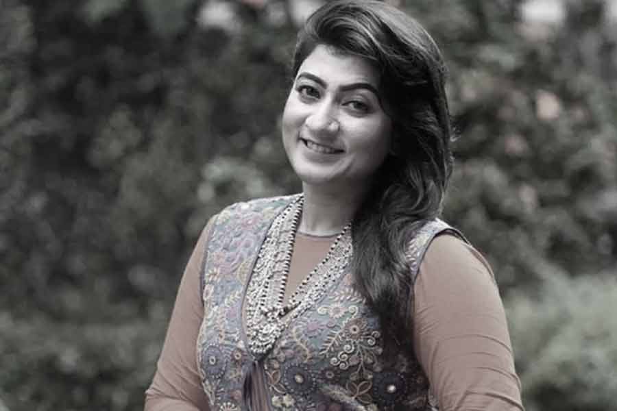 ৭ দিনের লড়াই শেষ, মৃত্যুর কাছে হার মানলেন বাংলাদেশের জনপ্রিয় অভিনেত্রী সীমানা