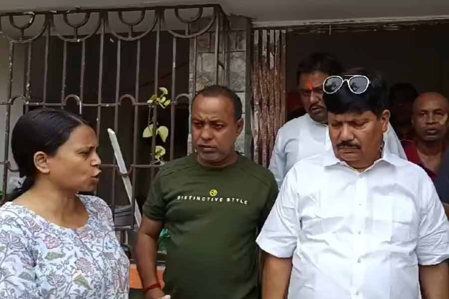 ভোটের ফলপ্রকাশের পর নৈহাটিতে বিজেপি নেত্রীর বাড়িতে হামলা! শাসকদলকে নিশানা অর্জুন সিংয়ের