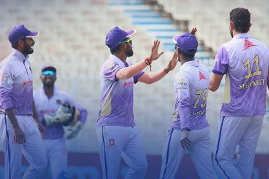 সেমিফাইনালের আগে জয় মুর্শিদাবাদের, বিদায় রাঢ় টাইগার্সের