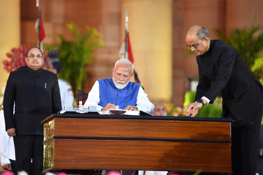 ‘পুনরুজ্জীবিত বিরোধীরা’, মোদির শপথের পর বলছে বিদেশি সংবাদমাধ্যম