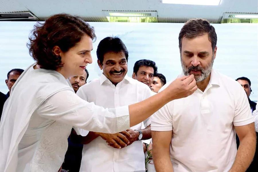 ‘ঘৃণার মধ্যেও ভালোবাসাকেই বেছে নিয়েছ’, জন্মদিনে শুভেচ্ছাবার্তায় ভাসছেন রাহুল