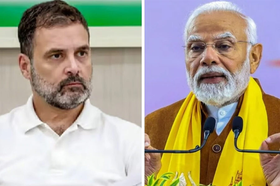 ‘স্বজনহারাদের কান্না শুনতে পাচ্ছেন না’, কাশ্মীরের জঙ্গি হামলায় মোদিকে তোপ রাহুলের