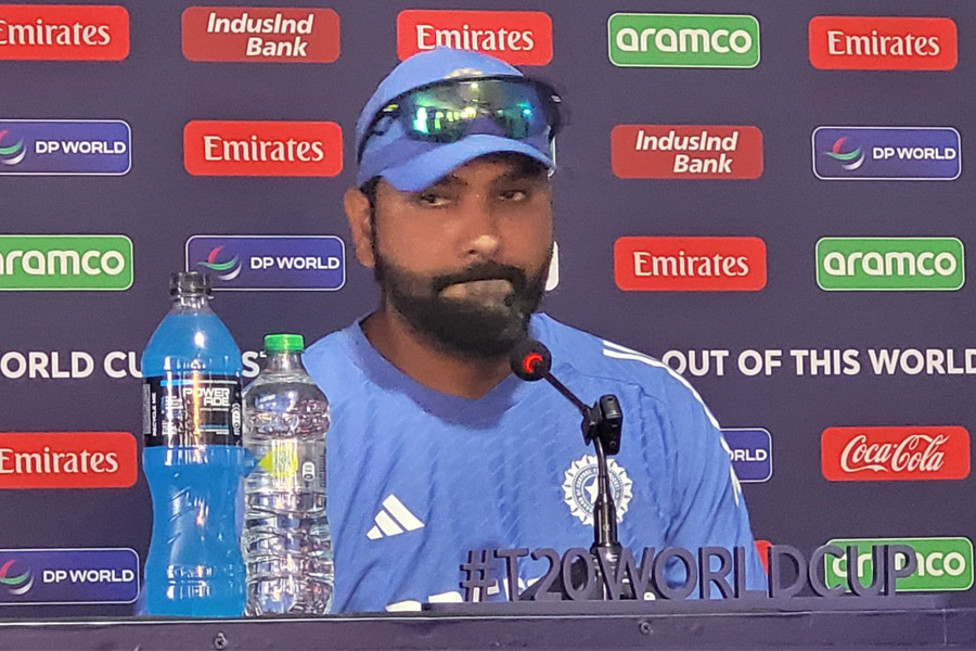‘গায়ানায় অ্যাডভান্টেজ ইংল্যান্ড’, সেমিযুদ্ধের আগে ‘বিন্দাস’ স্বীকারোক্তি রোহিতের