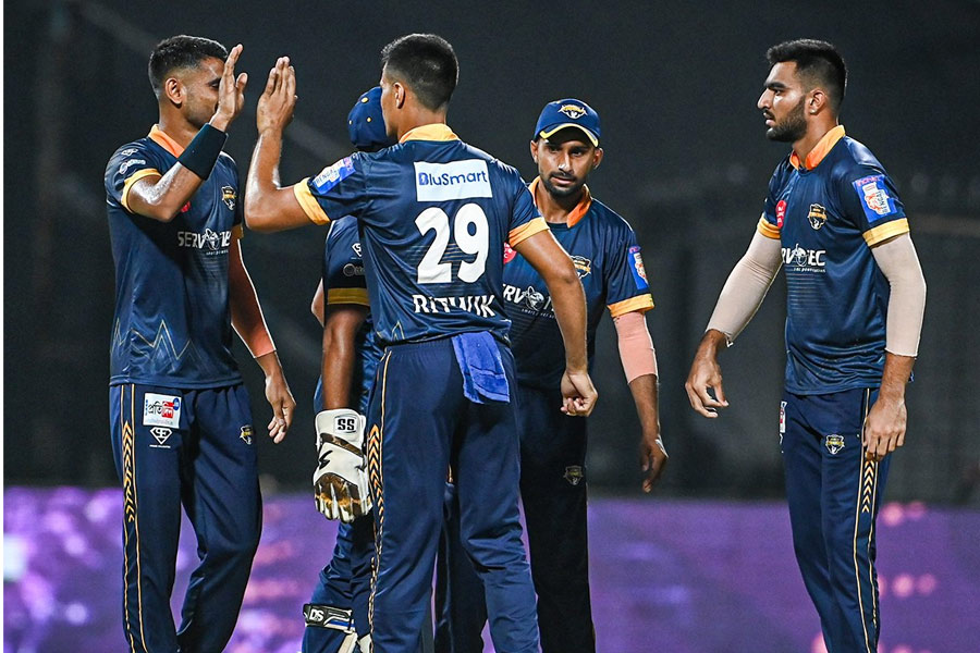 টানটান লড়াই বেঙ্গল প্রো টি-২০র প্রথম ম্যাচে, জয় পেল শিলিগুড়ি স্ট্রাইকার্স