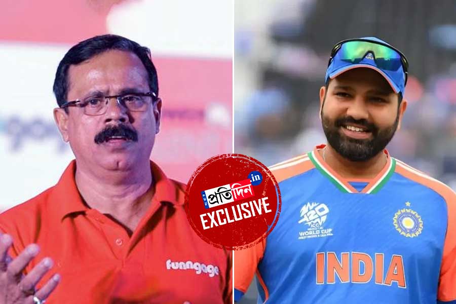 ‘দেশে কাপ নিয়ে আয়’, শিষ্য রোহিতের কাছে আবদার গুরু দীনেশের