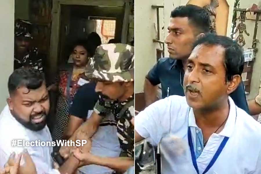 বরানগরে উত্তেজনা, ভুয়ো ভোটার ধরেছি, দাবি বিজেপি প্রার্থী সজলের