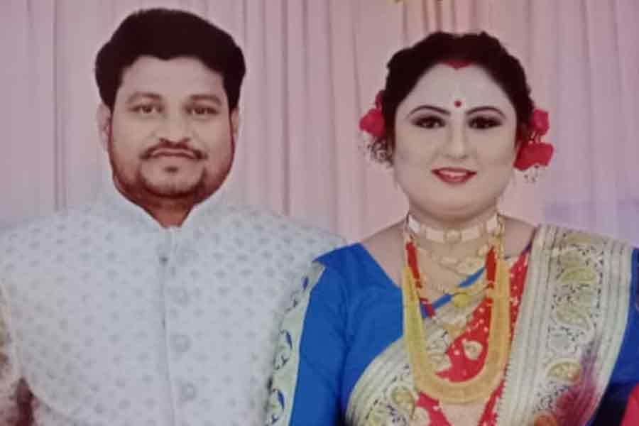 বিয়ের দেড় বছরের মাথায় বধূর রহস্যমৃত্যু, দাবিমতো পণ না পাওয়ায় খুন?