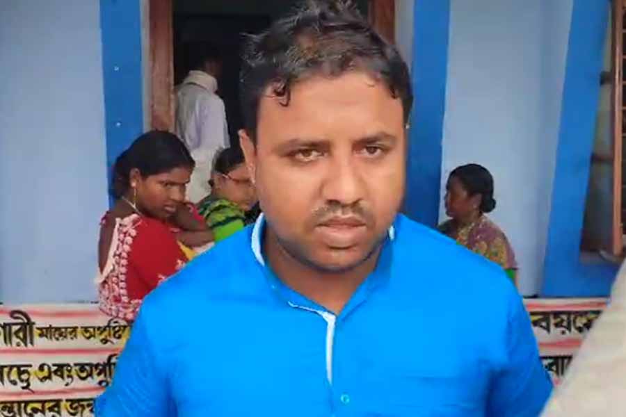 অভিযোগ গ্রহণে ‘ত্রুটি’, শ্লীলতাহানির দায়ে গ্রেপ্তারের পরেও জামিনে মুক্ত বুলেট!