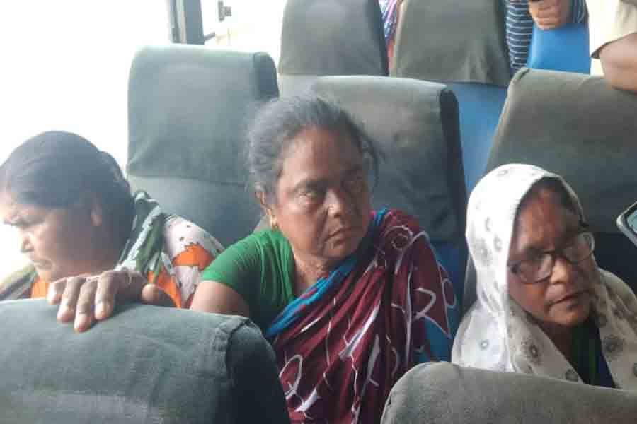 সরকারি বাসে গাঁজা পাচার, সিউড়িতে আটক ৩