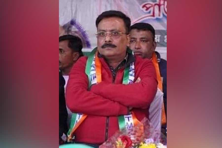 জমি দুর্নীতি কাণ্ডে গ্রেপ্তারির পরই ব্যবস্থা, বহিষ্কৃত শিলিগুড়ির তৃণমূল নেতা