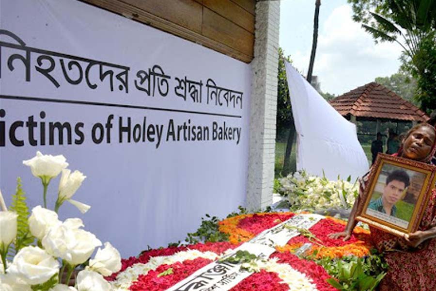 হোলি আর্টিজান হামলার ৮ বছর, কেন বাংলাদেশের ইতিহাসের অন্যতম রক্তাক্ত দিন?