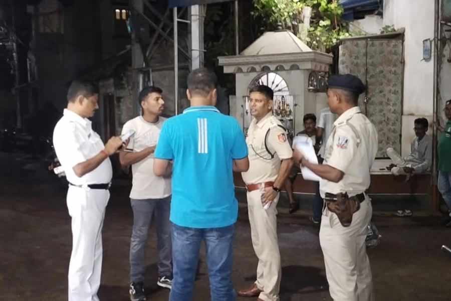রাস্তার পাশ থেকে ক্ষতবিক্ষত অবস্থায় উদ্ধার যুবক, জগাছায় রক্তারক্তি