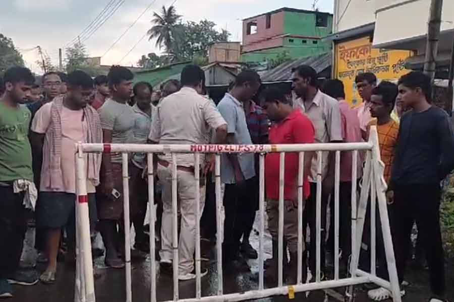 সমবায় ব্যাঙ্কে লুটের পর পুলিশ-ডাকাত গুলির লড়াই, মালদহে তুমুল উত্তেজনা