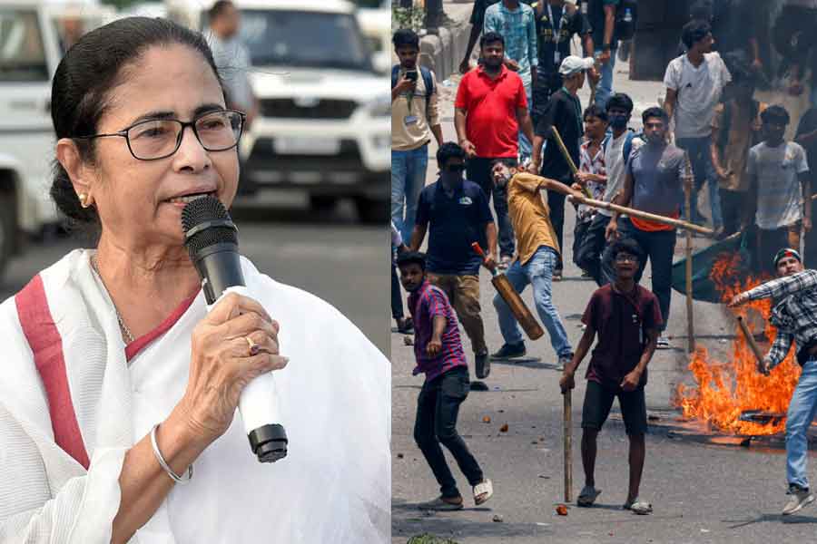 ‘বিদেশনীতি অনেকের চেয়ে ভালো জানি’, বাংলাদেশ বিতর্কে কড়া বার্তা মমতার