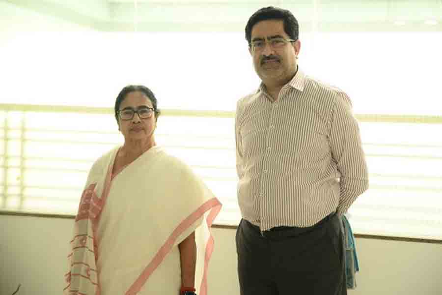 কুমার মঙ্গলম বিড়লার সঙ্গে মুখ্যমন্ত্রীর বৈঠক, বঙ্গে লগ্নির আশা