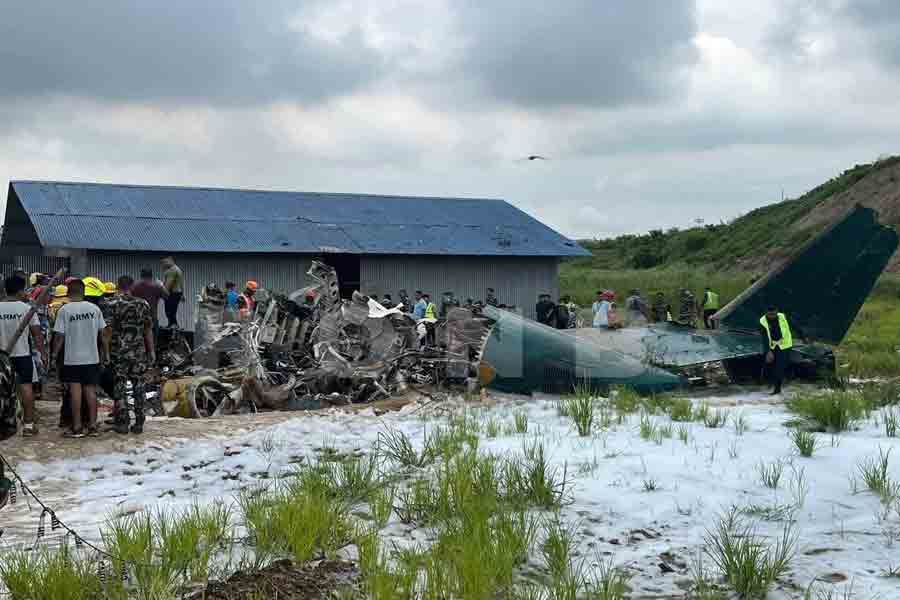 নেপালে ভেঙে পড়ল যাত্রীবাহী বিমান, মৃত অন্তত ১৯