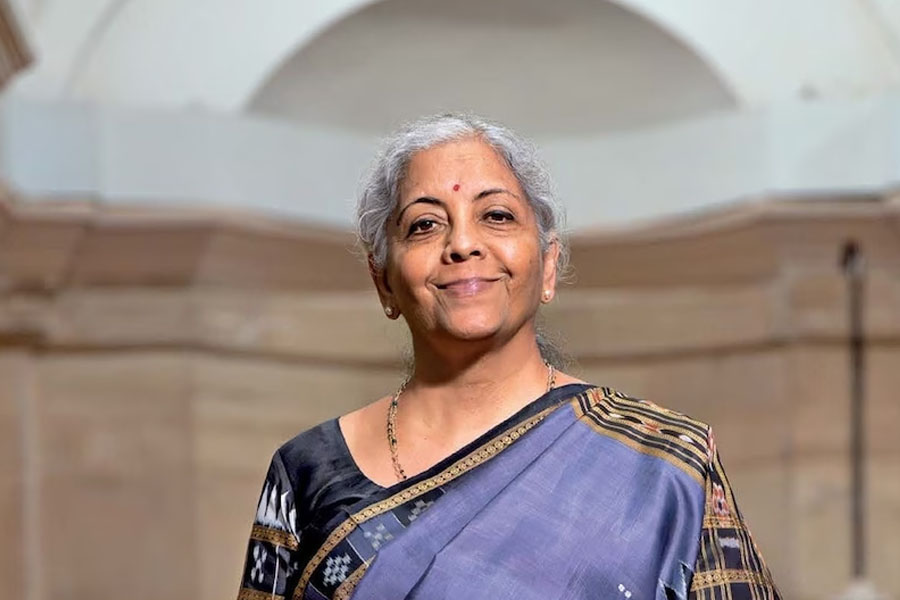 বড় স্বস্তি নির্মলার, নির্বাচন বন্ডে তোলাবাজি মামলায় তদন্তে স্থগিতাদেশ কর্নাটক হাই কোর্টের