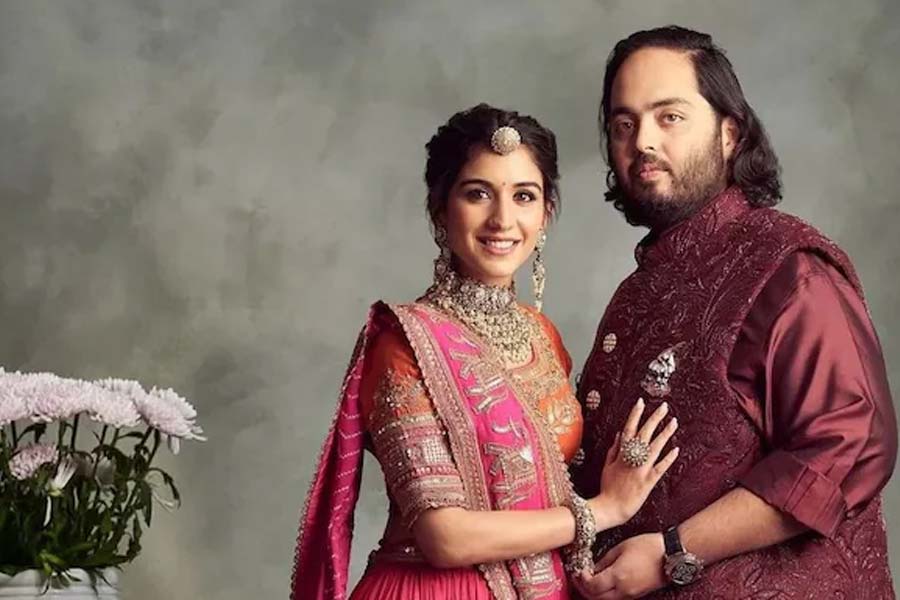 ‘আম্বানি নাইট’ মিস করলেন বলিউডের একঝাঁক তারকা, জানেন কারা?