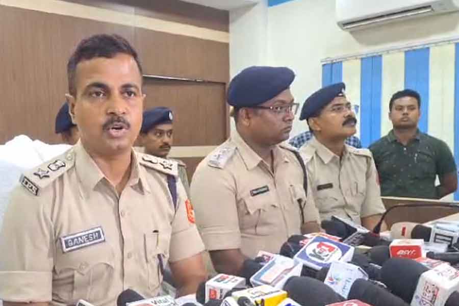 ব্যাঙ্ক অ্যাকাউন্ট ব্যবহার করে কোটি টাকা ‘প্রতারণা’, গ্রেপ্তার টালিগঞ্জের MBA পাশ যুবক