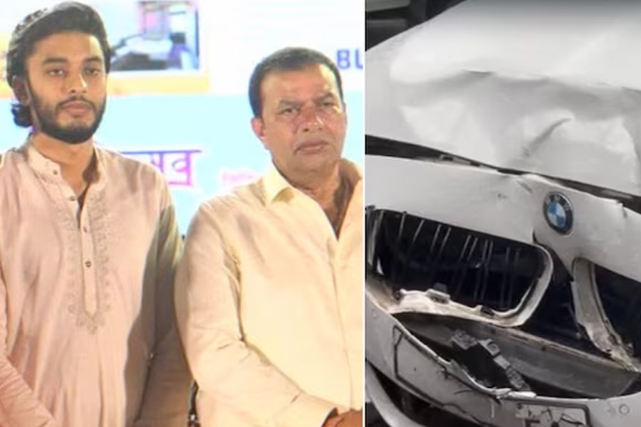 ছেলের BMW পিষে দিয়েছে মহিলাকে, চাপের মুখে বাবাকে দল থেকে ছাঁটল শিব সেনা