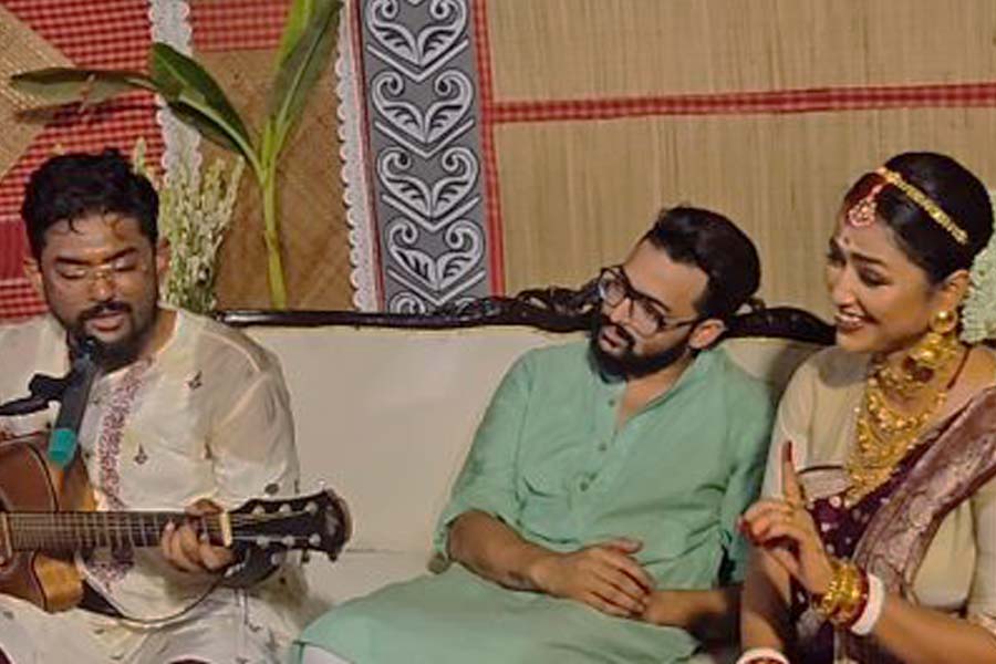 ‘কিছু মনে কোরো না…’, গানের সুরে সোহিনীকে মনের কথা শোভনের