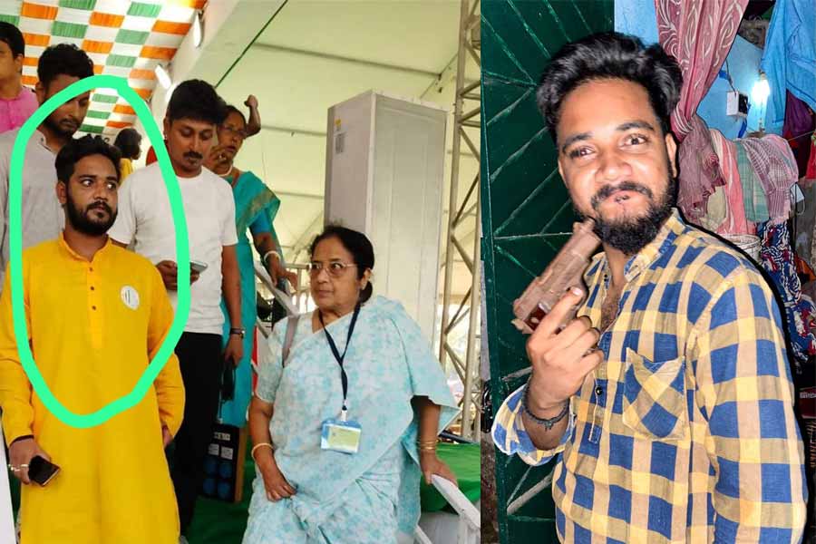 হাতে বন্দুক নিয়ে হাসিমুখে ফটোশুট! বিতর্কে তৃণমূল ছাত্রনেতা