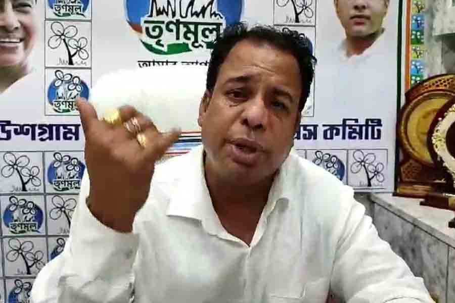 স্বনির্ভর গোষ্ঠীর মহিলাকে খুনের হুমকি! দুর্গাপুরে কাঠগড়ায় তৃণমূলের ব্লক সভাপতি