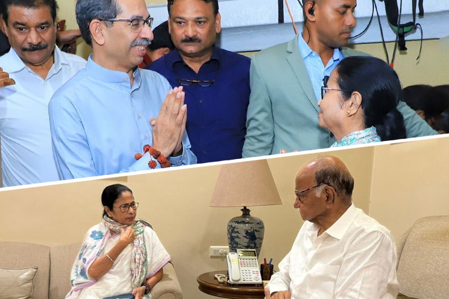 INDIA জোটের শক্তিতে ভেঙে যেতে পারে সরকার! উদ্ধবকে পাশে নিয়ে আত্মবিশ্বাসী মমতা