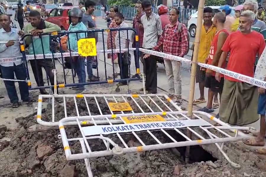 খাস কলকাতায় মাটি খুঁড়ে উদ্ধার মহিলার দেহ, চাঞ্চল্য কাশী বোস লেনে