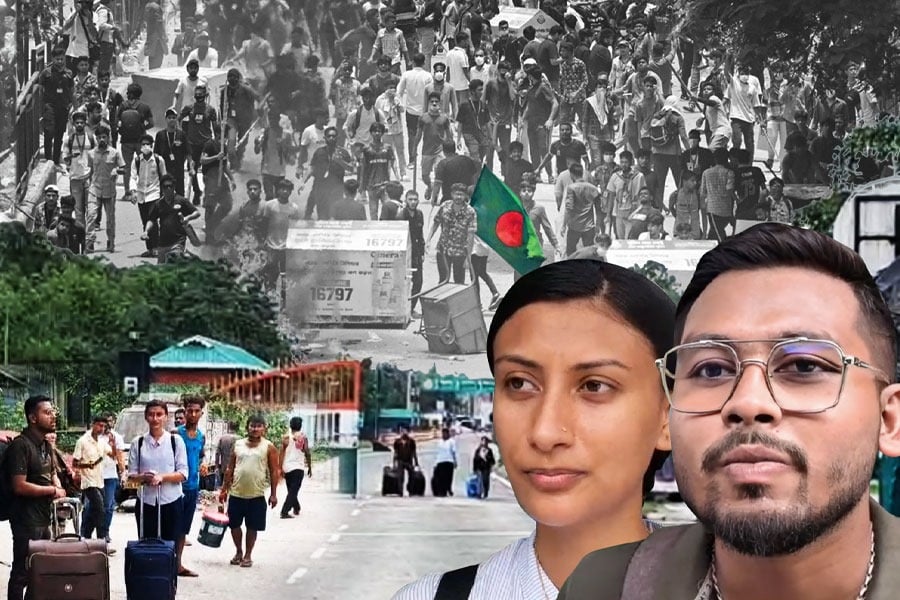 অশান্ত বাংলাদেশ: বিচ্ছিন্ন যোগাযোগ, নেই খাবার, ‘ভয়ংকর’ অভিজ্ঞতা পড়ুয়াদের