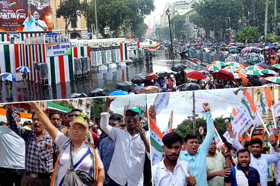 আবেগের নাম মমতা! খালি পায়ে দিদি দর্শনে ধর্মতলার সভায় বৃদ্ধা