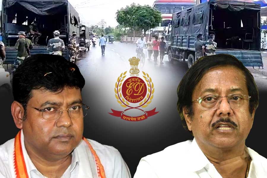 রেশন দুর্নীতি মামলায় ফের সক্রিয় ইডি, কলকাতা-সহ ১০ জায়গায় তল্লাশি