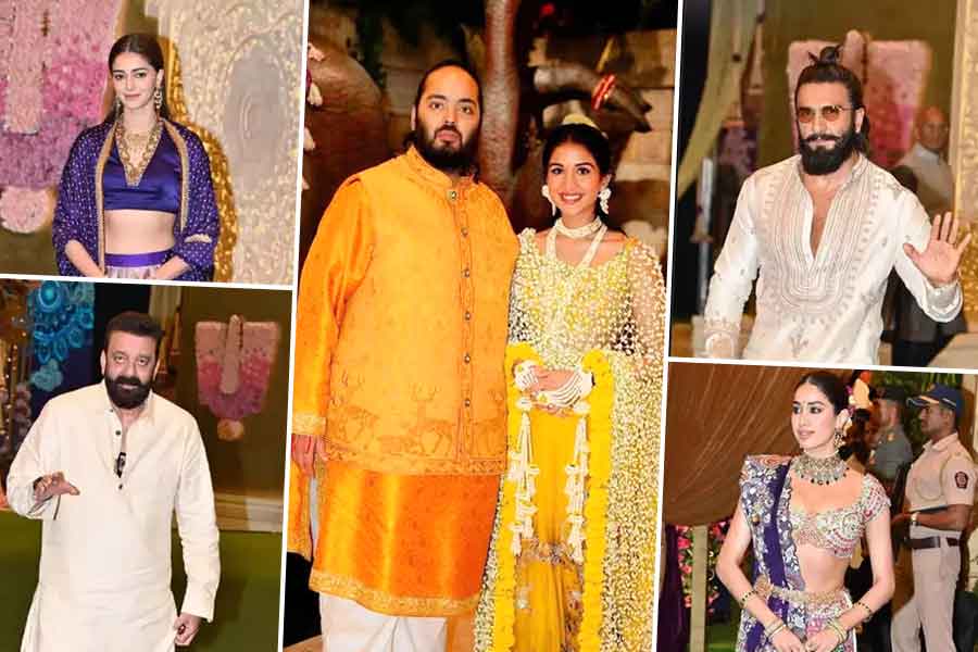 অনন্ত-রাধিকার মঙ্গলকামনায় বলিউড, আম্বানিদের শিবশক্তি পুজোয় সঞ্জুবাবা, রণবীর, জাহ্নবী-অনন্যারা