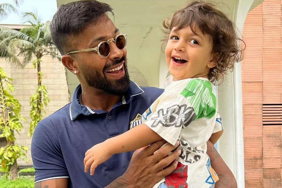 বিচ্ছেদের পরে বিদেশে ছেলে, অগস্ত্যর জন্মদিনে আবেগঘন বার্তা হার্দিকের