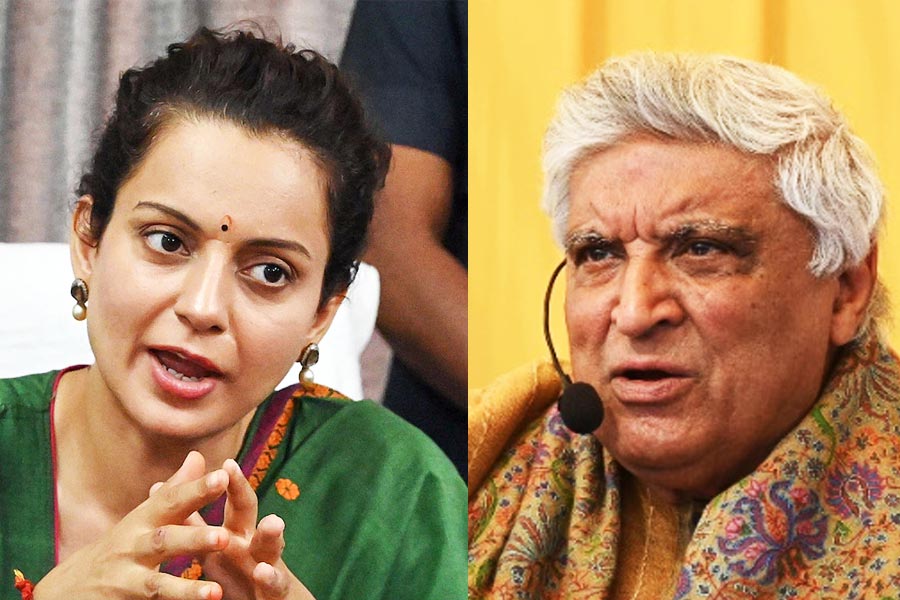 ‘কঙ্গনার বিরুদ্ধে জামিন অযোগ্য পরোয়ানা জারি হোক’, আদালতের দ্বারস্থ বিরক্ত জাভেদ আখতার